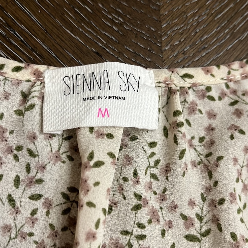 Sienna Sky pink & green floral top Size M - Picture 14 of 17